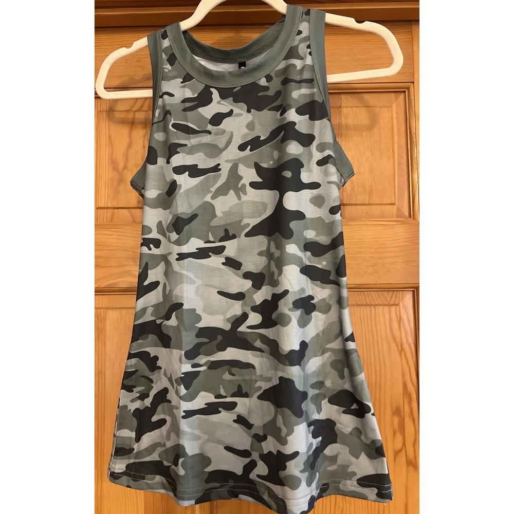 Flamingals Women's Tank Top Camouflage Sz Medium